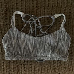 Lululemon sports bra size 10